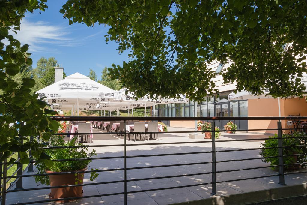 Hotel Grabovac Plitvicka Jezera Exterior photo