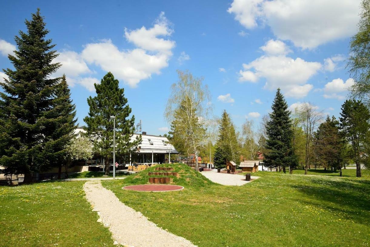 Hotel Grabovac Plitvicka Jezera Exterior photo